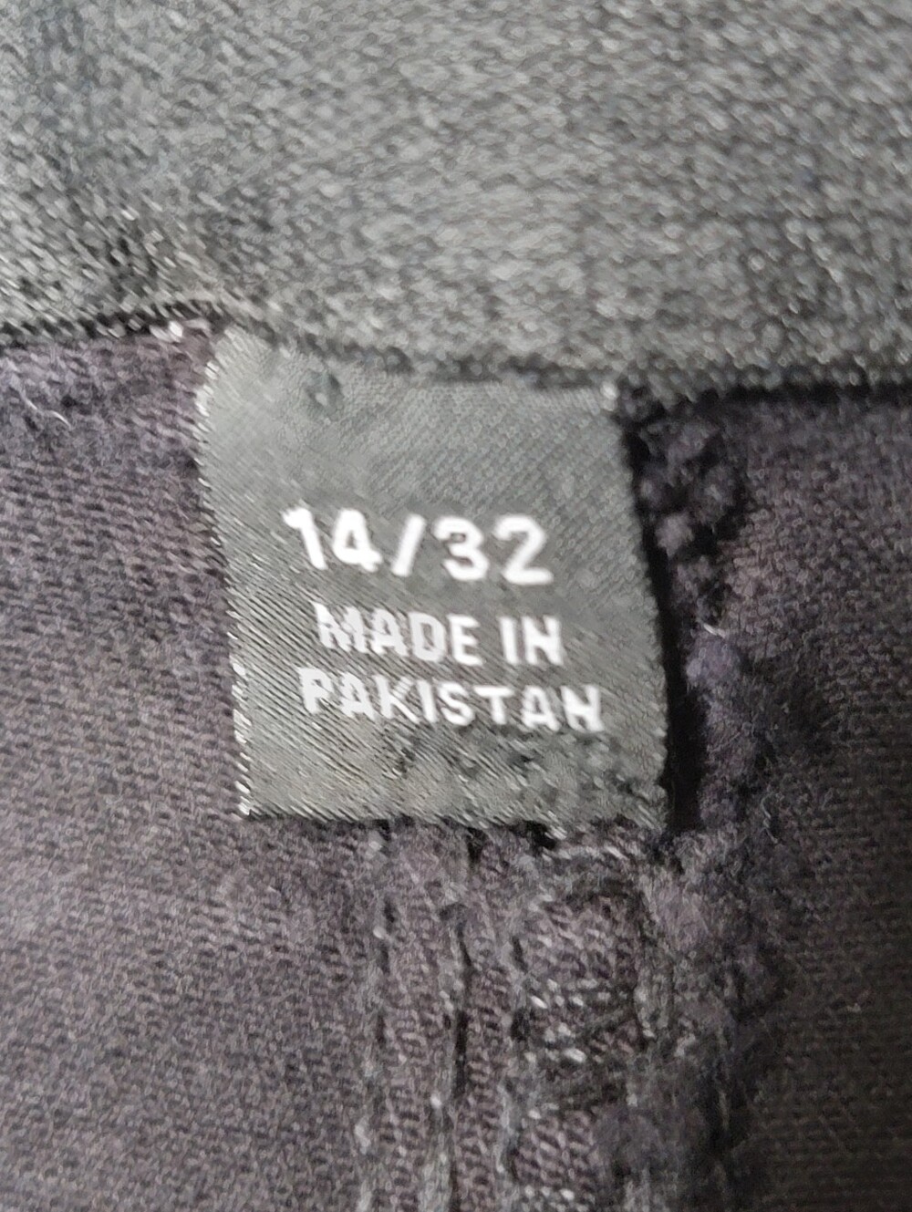 INC Denim Sculpting Fit Flare Jeans Black Size 14/32 Stretch Y2K Grunge Alt - Picture 13 of 16